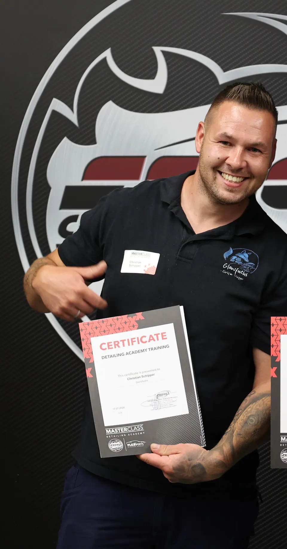 Christian Schipper mit Detailing Academy Training Zertifikat